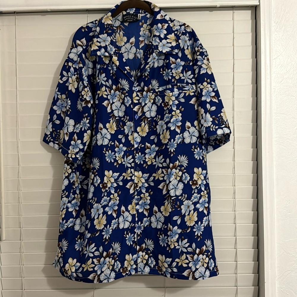 Vintage but vibrant! Light weight.